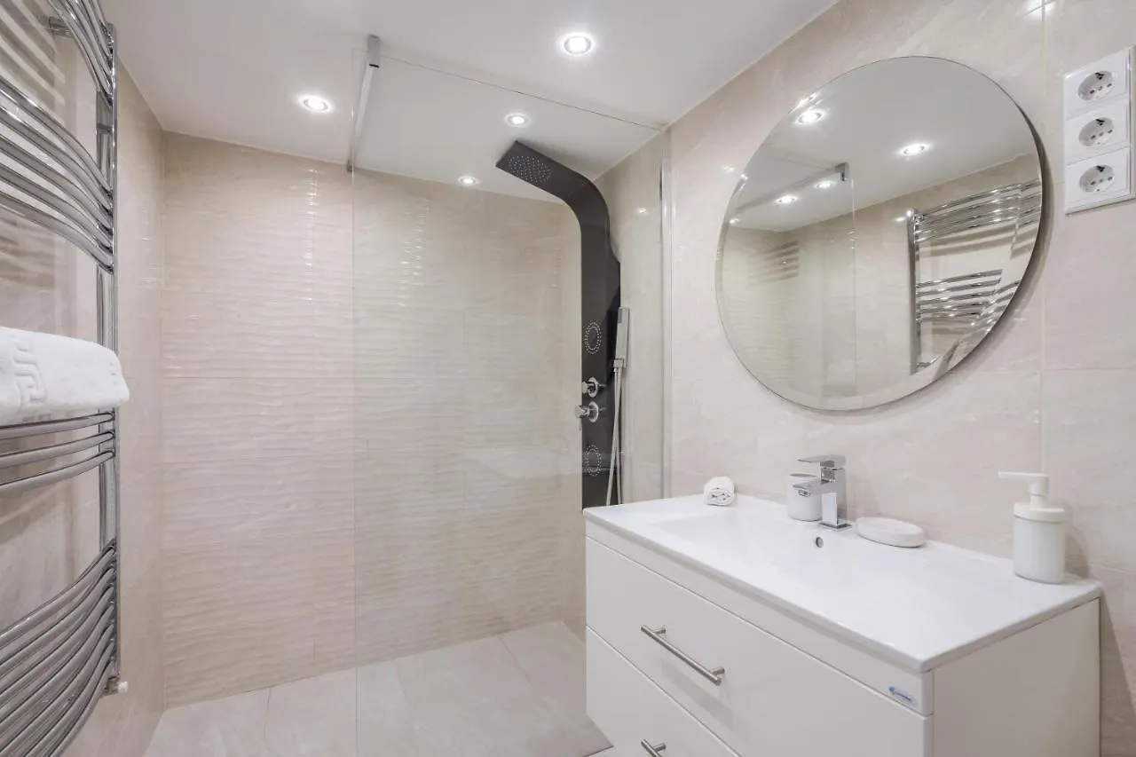 Bpr Waldorf Wooden Home Budapest Ungheria