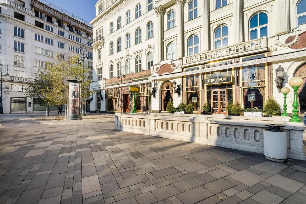 Bpr Waldorf Wooden Home Budapest Ungheria