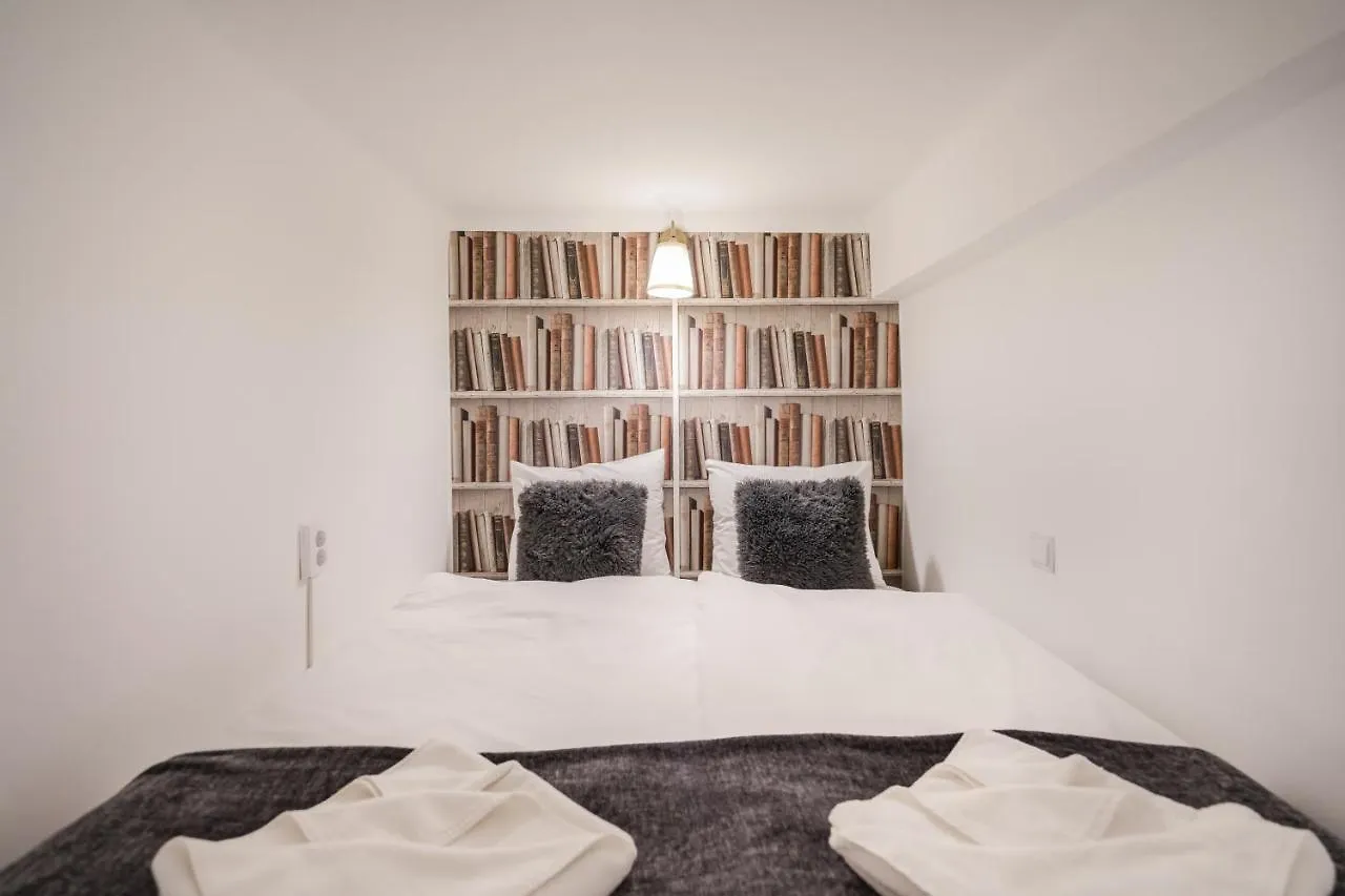 Bpr Waldorf Wooden Home Budapest
